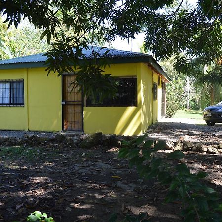 Casita Amarilla Villa Cahuita Exterior foto
